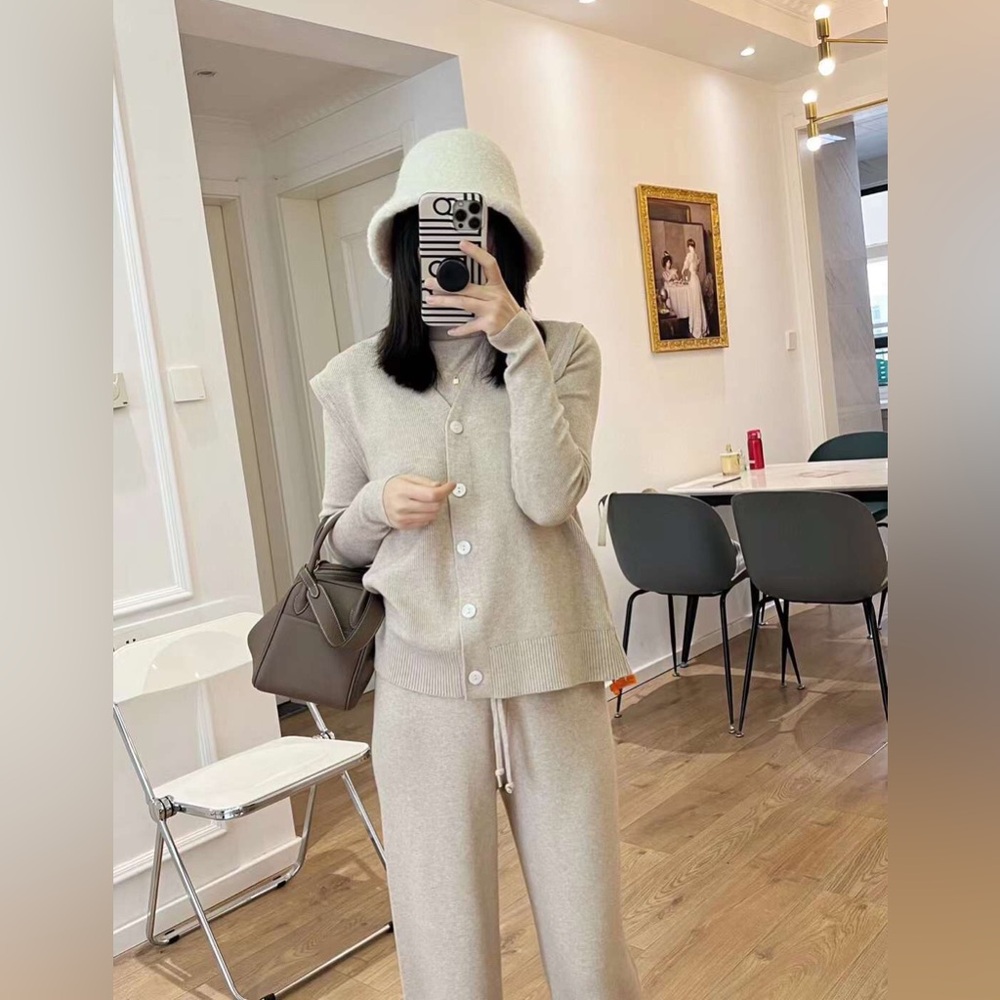 Turtle Neck Knit Set Top and Vest Sweater Nude